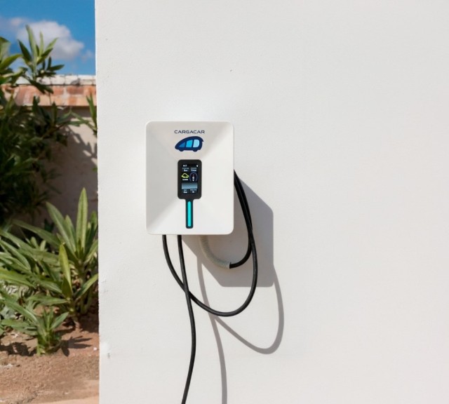 la-importancia-del-mantenimiento-de-tu-caragdor-para-vehiculo-electrico-min