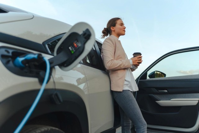 por-que-instalar-un-cargador-de-coche-electrico-en-tu-hogar-es-una-inversion-inteligente